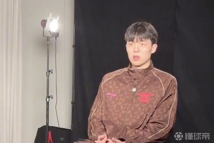 杨瀚森心中历史最佳阵容：东契奇&乔丹&詹姆斯&浓眉&约基奇