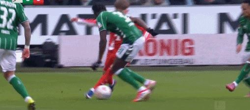 半场：拜仁2-0不莱梅，凯恩5分钟内双响，卡尔造点