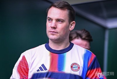 拜仁官方：诺伊尔出现小腿轻伤，因此换上乌尔比希代替出战