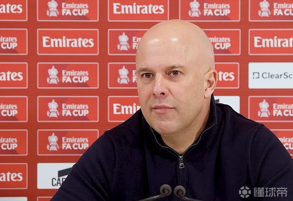 斯洛特：我还是倾向比赛中有VAR；索博的领导力仍有提升空间