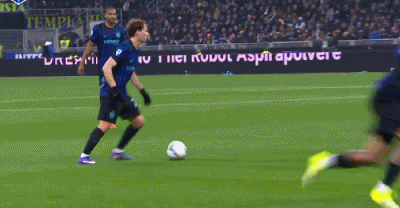 半场战报：国米1-1尤文，坎比亚索破门+乌龙，卡卢卢染红