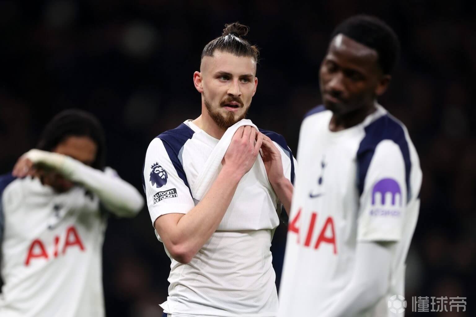 TA:本赛季英超将重演保级大战,若热刺降级现代足坛没有先例