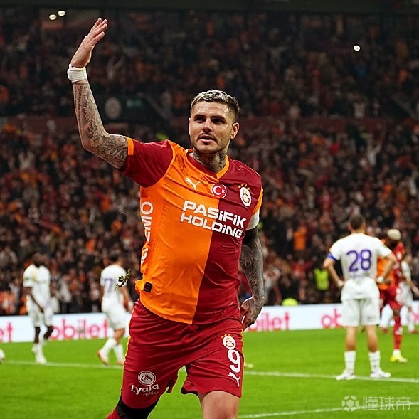 记者：加拉塔萨雷尚未决定伊卡尔迪未来，若夺冠将提供新合同