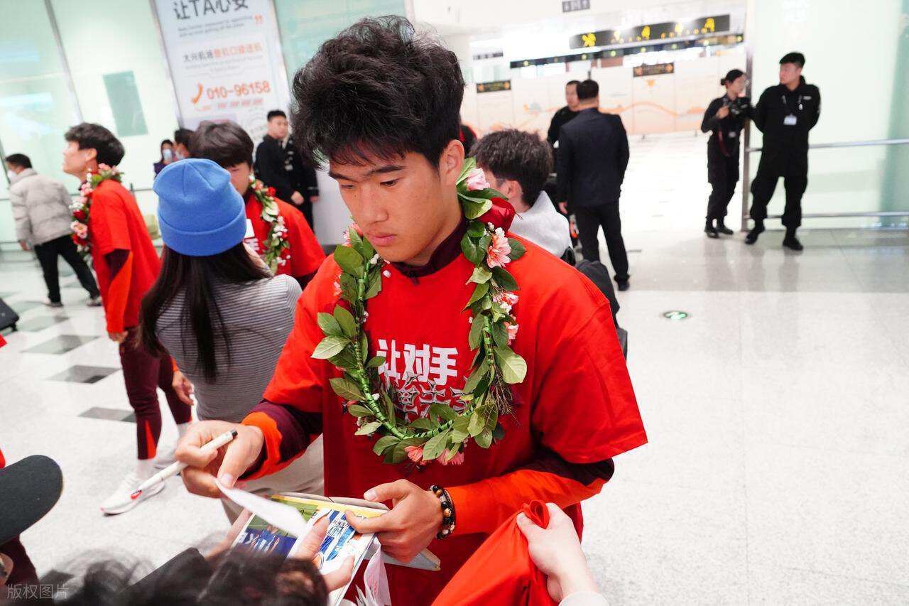 鲁能正式官宣彭啸续约到2030年，未来将继续挑大梁，值得期待