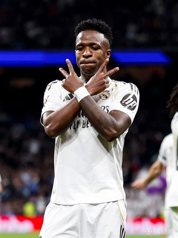 对阵皇社梅开二度，维尼修斯达成皇马生涯参与进球200球里程碑