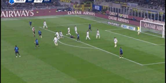 国家德比裁判主角,判“红”又找补,尤文图斯静默抗议?!