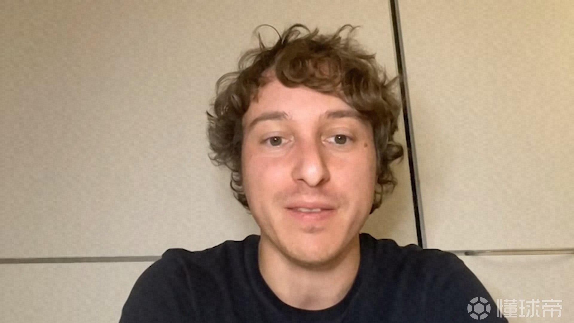 莫雷托：米兰在考察赫拉德-马丁，巴萨可能需要6月卖人