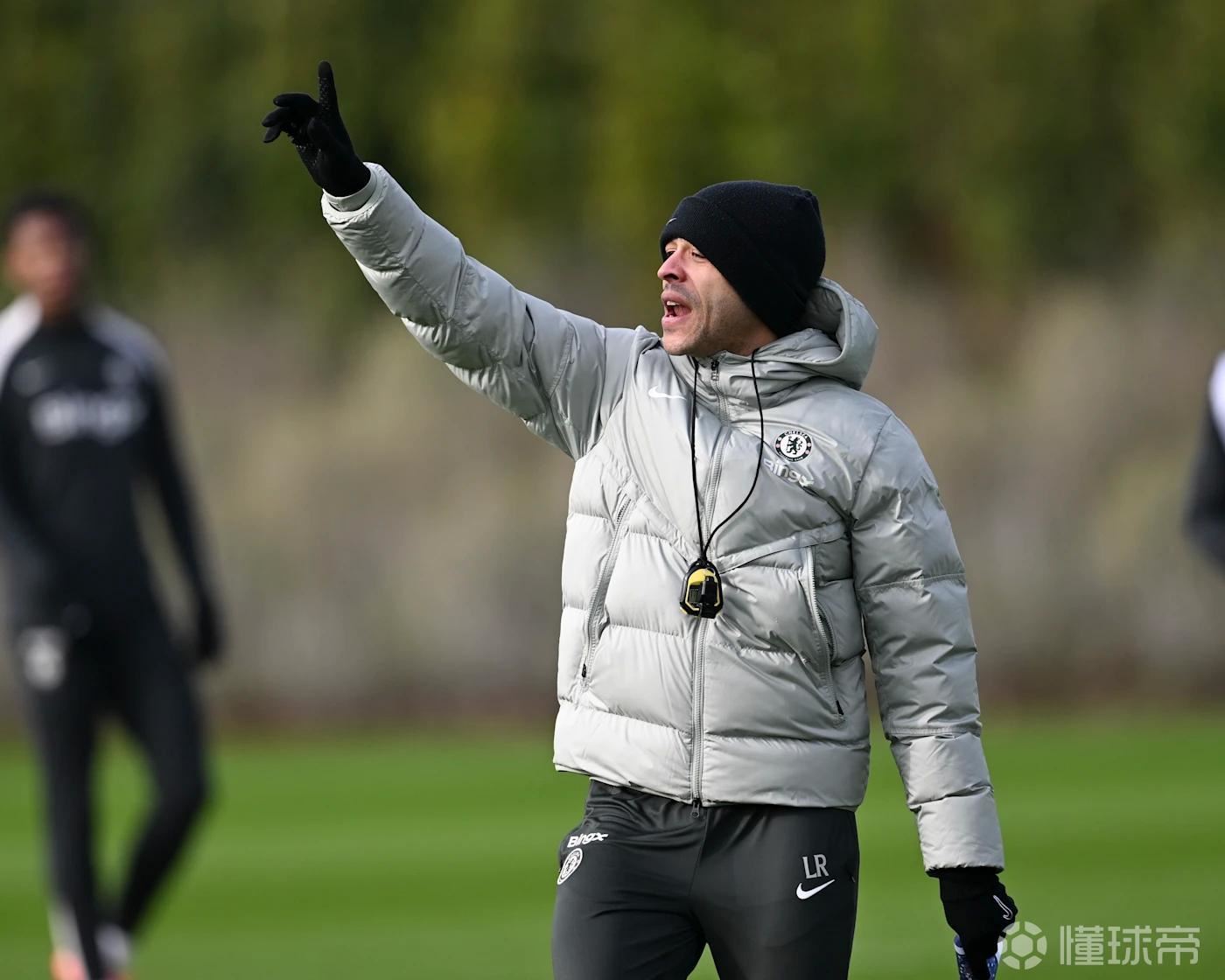 罗塞尼尔：法尔克是个非常优秀的教练；利兹联不好对付