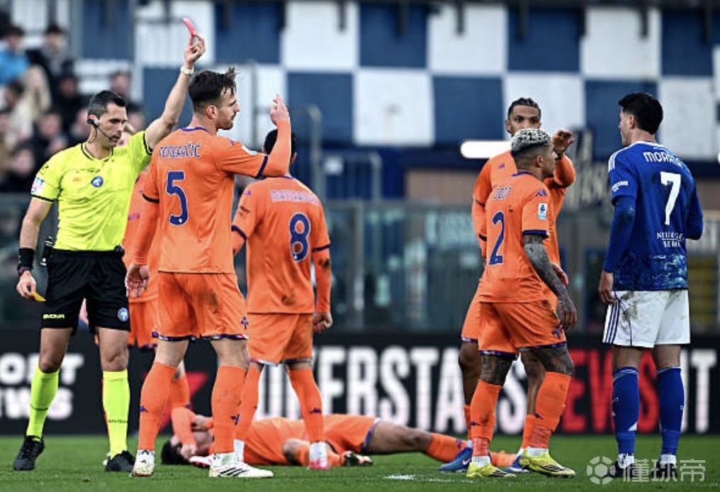 莫拉塔染红，小法：挑衅是足球的一部分，接受不了就别踢球了