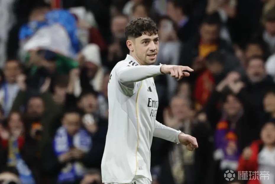 马卡：右路三人组频繁换位，阿韦洛亚成功激活巴尔韦德