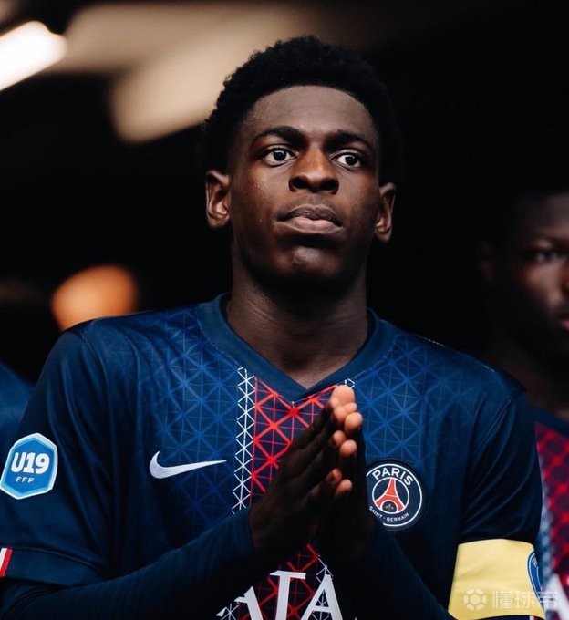 每体：巴黎青训后卫恩兰杜被经纪人推荐给巴萨，拜仁对他有意