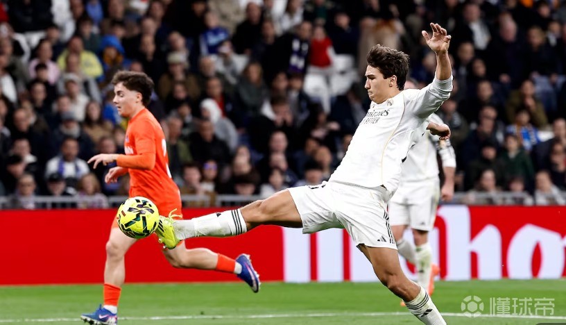 阿斯:西班牙中锋位置竞争开放,贡萨洛有实力竞争并踢世界杯