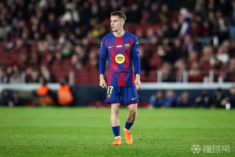 每体:巴萨今夏不排除听取对卡萨多的报价,球员倾向留队