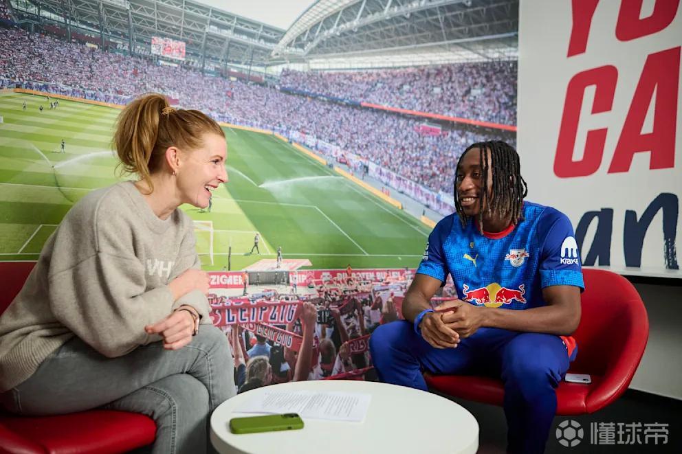 扬-迪奥曼德:现在我的偶像是维尼修斯;我没有和拜仁接触