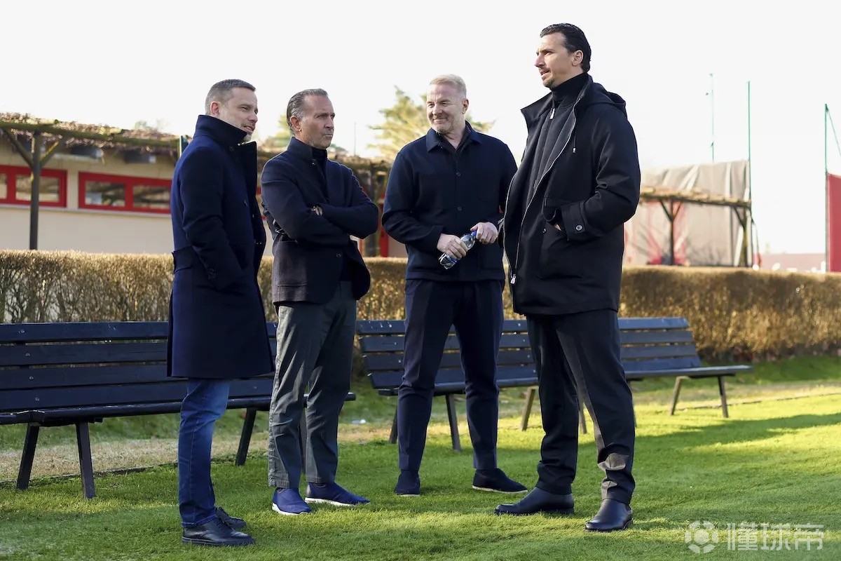 跟队记者:卡尔迪纳莱再次造访米兰内洛,并和管理层共进午餐