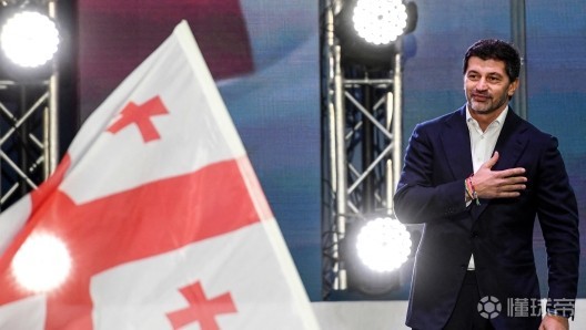 卡拉泽：很怀念贝卢斯科尼，当年他为我当面给普京打电话阻止俄格战争