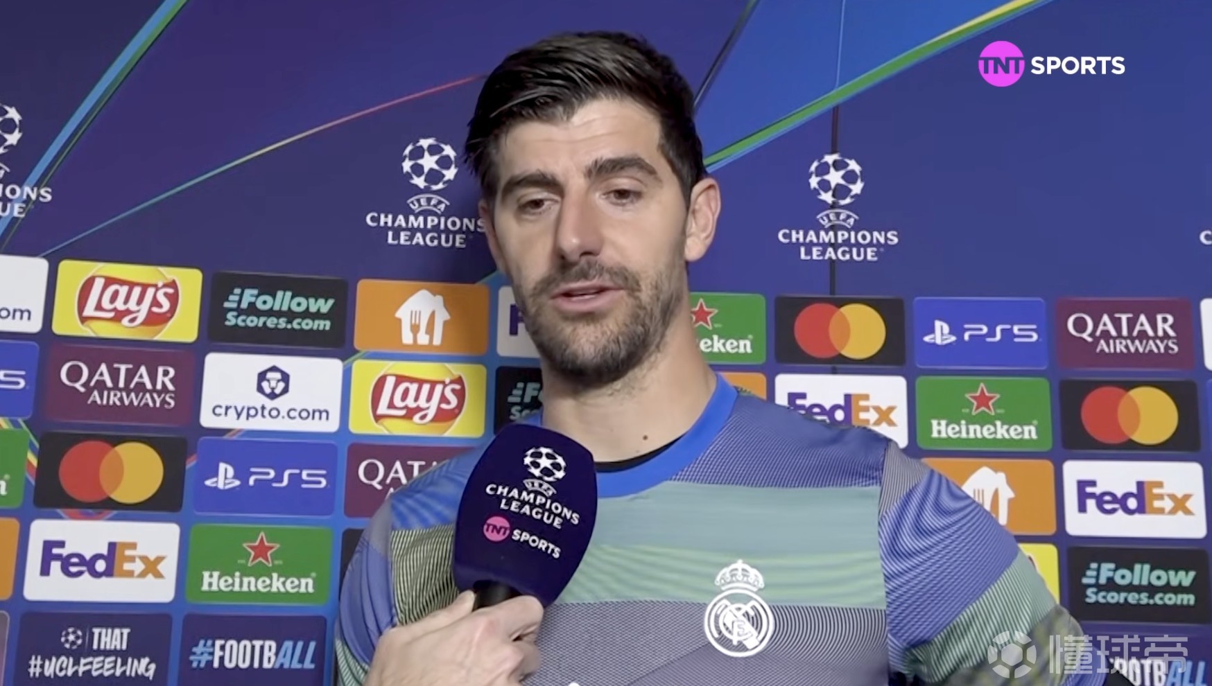 库尔图瓦：比赛中可以有对抗有情绪，但必须保持尊重