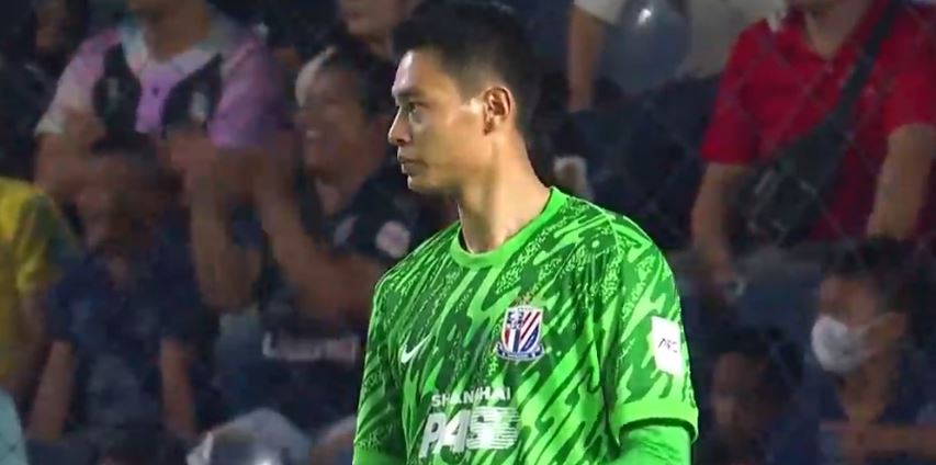 申花复刻蓉城剧本！24分钟2球落后，对手轰世界波，媒体人怒批