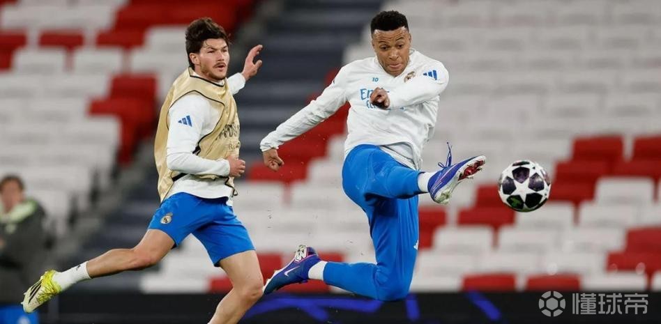 世体：皇马在光明球场进行训练，姆巴佩确认身体状态可以首发