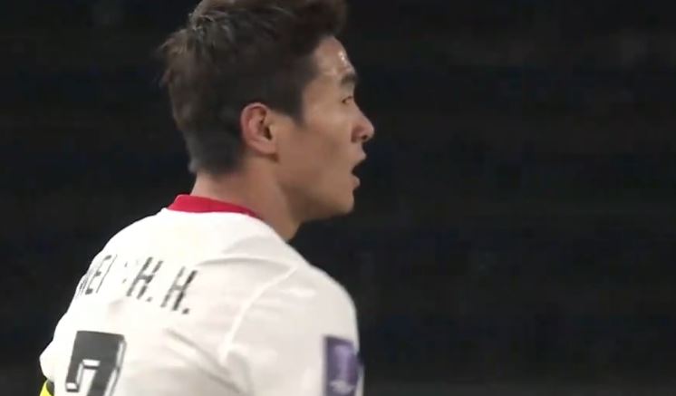 超级巨大失误！日本门将送礼，韦世豪铲射破门，破847天亚冠球荒