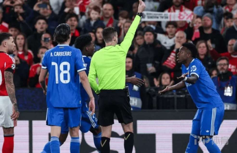 鲁尼谈维尼修斯：正常庆祝都做不到 还被人扔东西真是太糟了