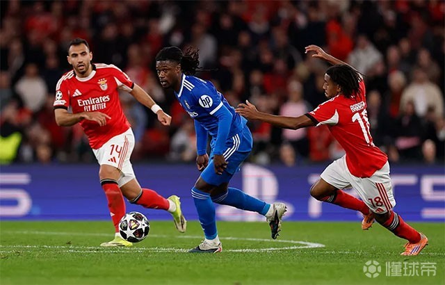 卡马文加：应该完全叫停比赛，停10分钟影响不了任何人