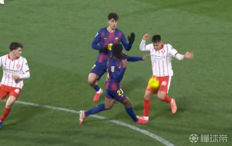 六台：西甲第24轮巴萨、皇马比赛的VAR均被裁判技术委员会停哨