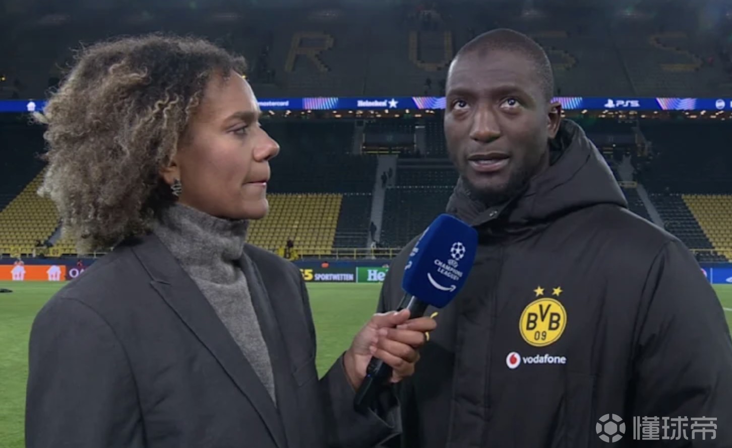 吉拉西解释庆祝动作：我的侄女去世了，这是表达对哥哥的支持