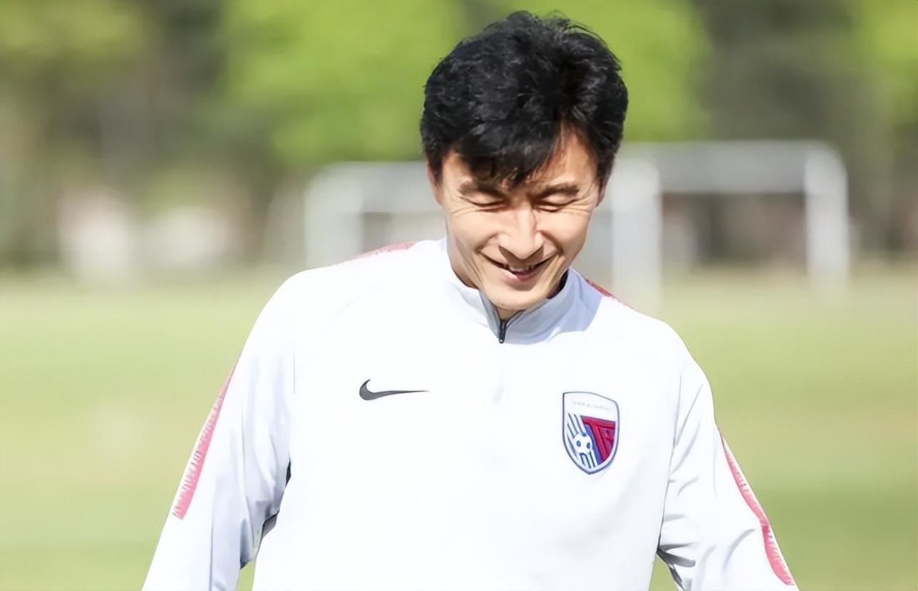 董方卓水平行不行？李玮锋给出精彩点评，客观公正可谓一语中的