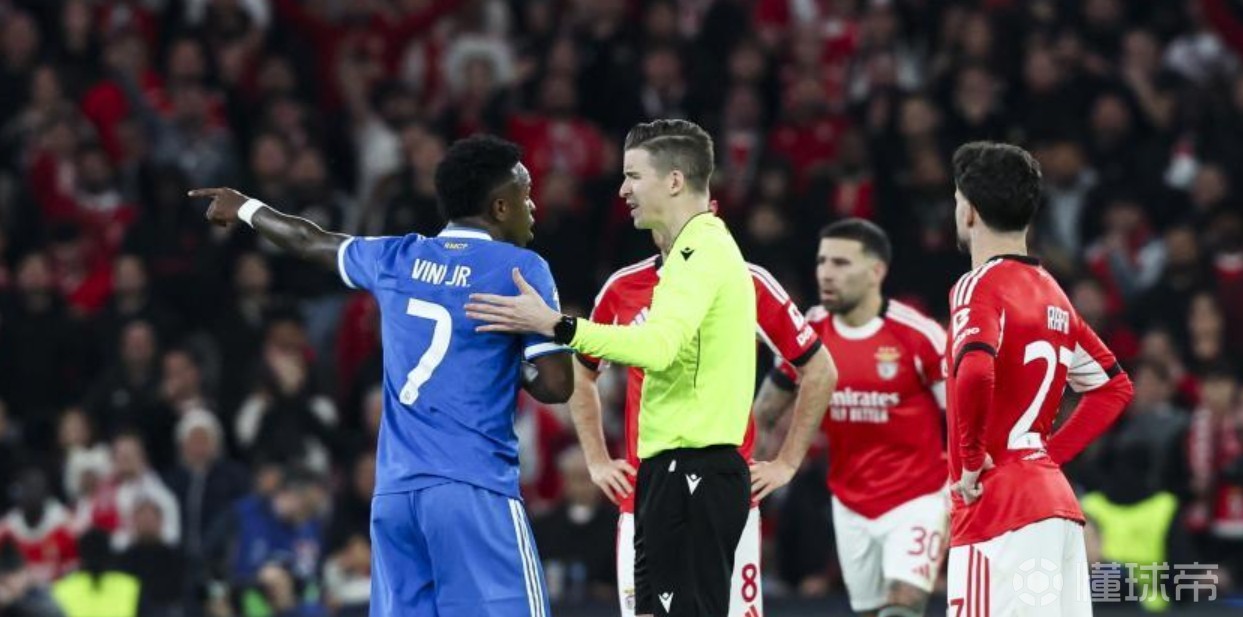 世体介绍FIFA反种族歧视程序：最严重时裁判可取消比赛