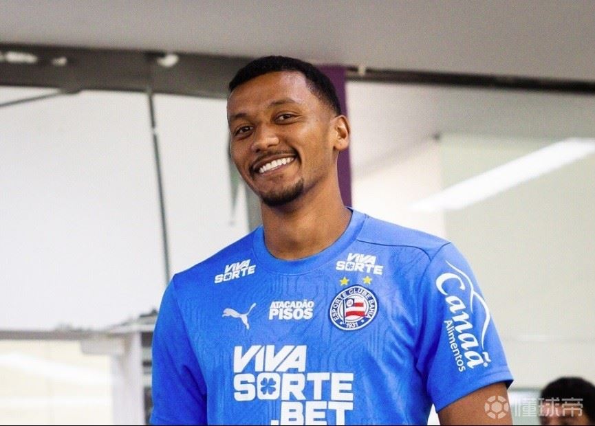 记者：西海岸敲定巴甲31岁中场雷森德，总价最高可达100万欧