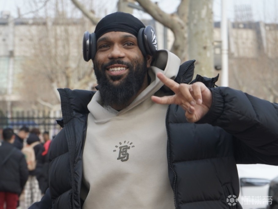 官方:山东高速外援迈尔斯-鲍威尔因个人原因将与俱乐部解约