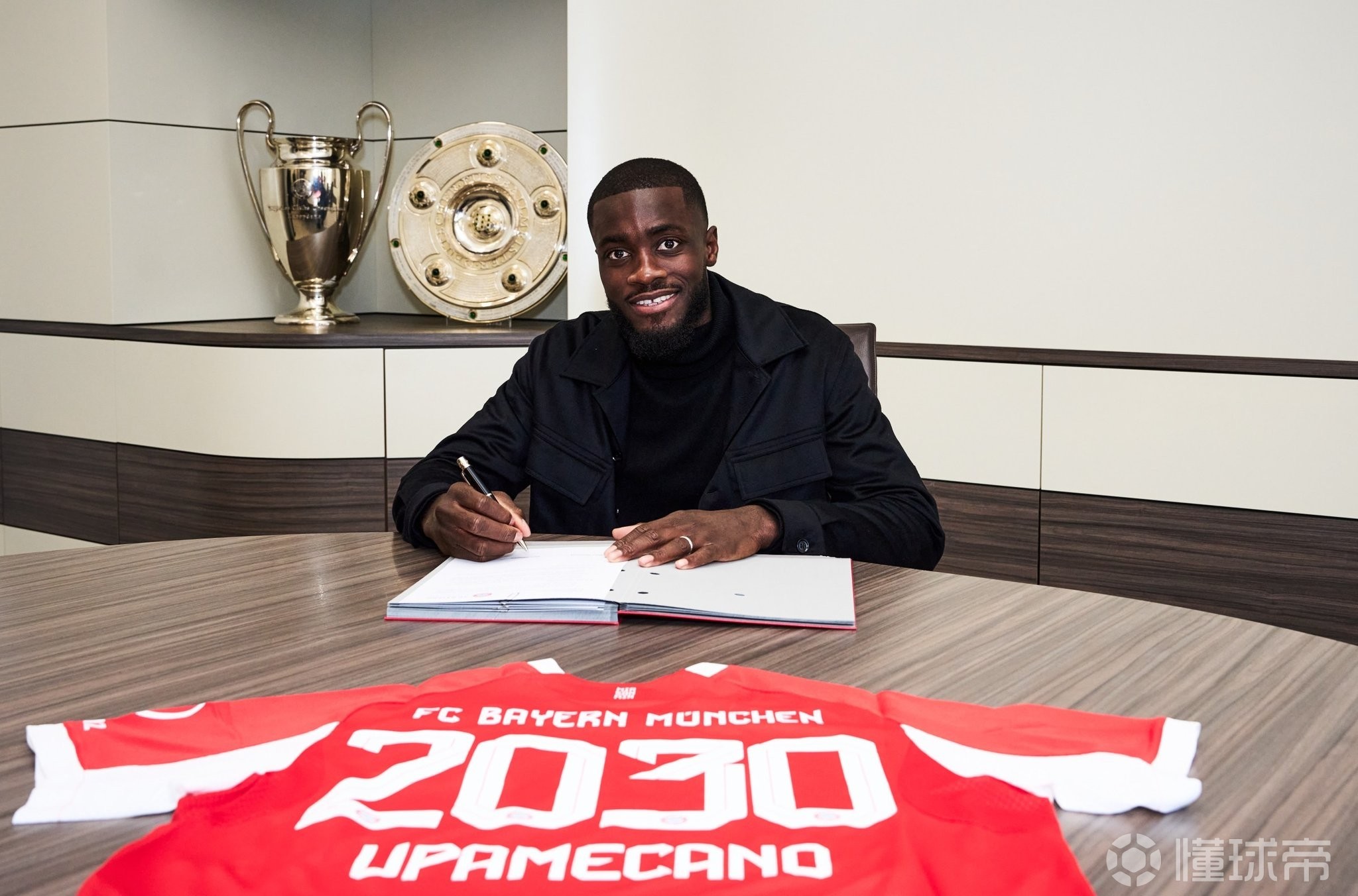 于帕谈与拜仁续约:我感受到俱乐部的信任,也想回报这份信任