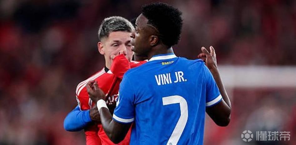 FIFA委员：我们正设法处罚球场上一边说话一边捂嘴的行为