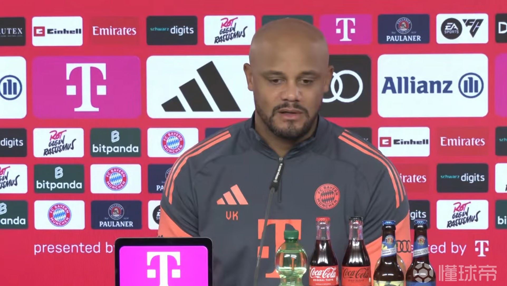 孔帕尼:我们对乌尔比希充满信心,他已经用表现证明了自己