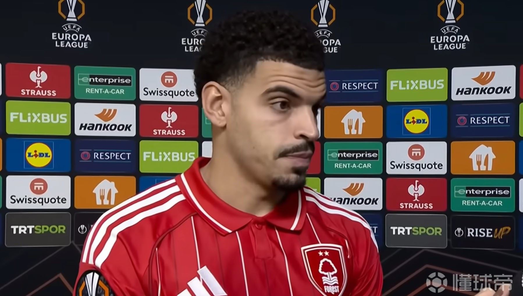 吉布斯-怀特：佩雷拉和他的教练组给球队带来了非常积极的能量