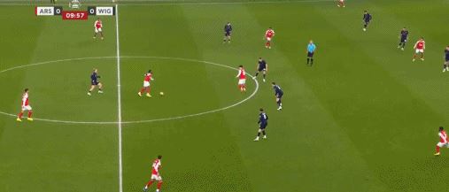 半场：阿森纳4-0维冈竞技，热苏斯破门+造乌龙，埃泽两传