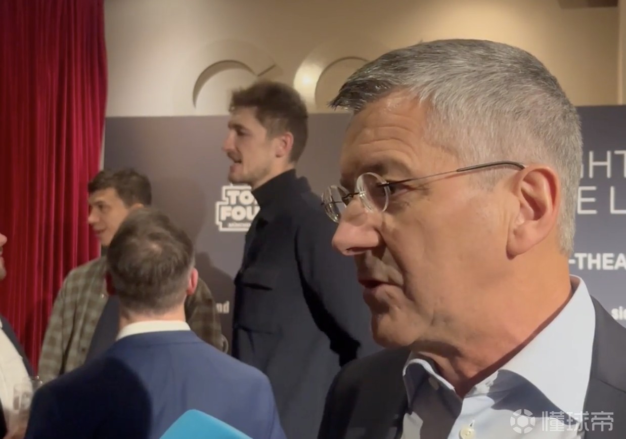 海纳：孔帕尼不仅在球场上是顶级的，在场外也是非常出色的人