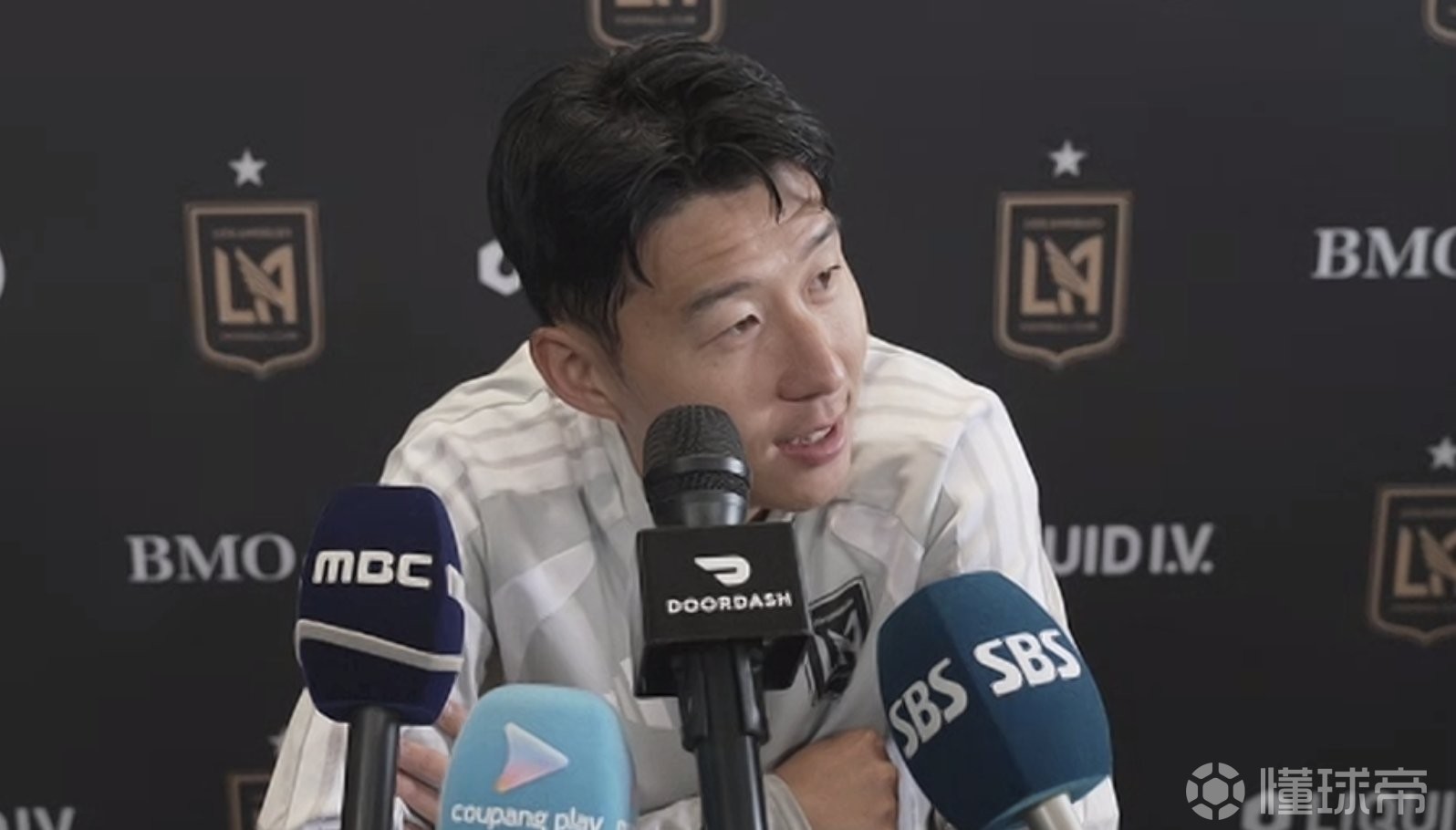 孙兴慜：足球不是个人运动；我不想谈梅西，他处于另一个级别