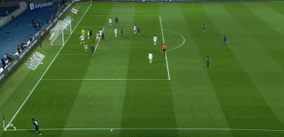 第45+3分钟，巴尔科拉头球破门，巴黎2-0领先！