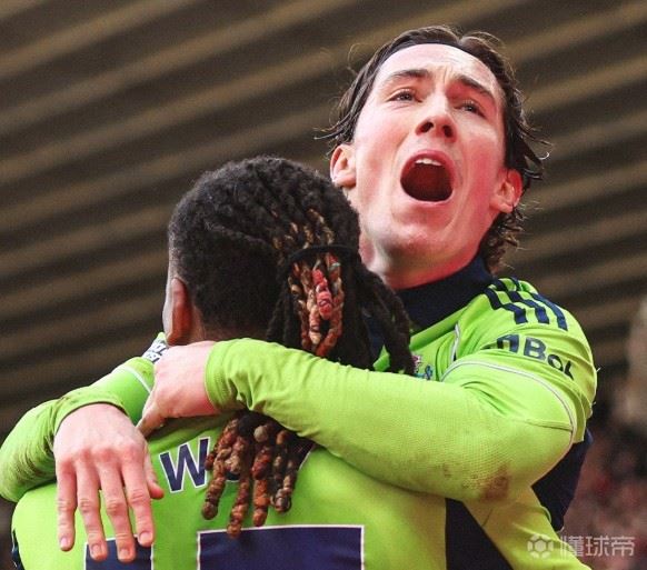 自11月以来哈里-威尔逊在英超参与12球，仅次于哈兰德、B费