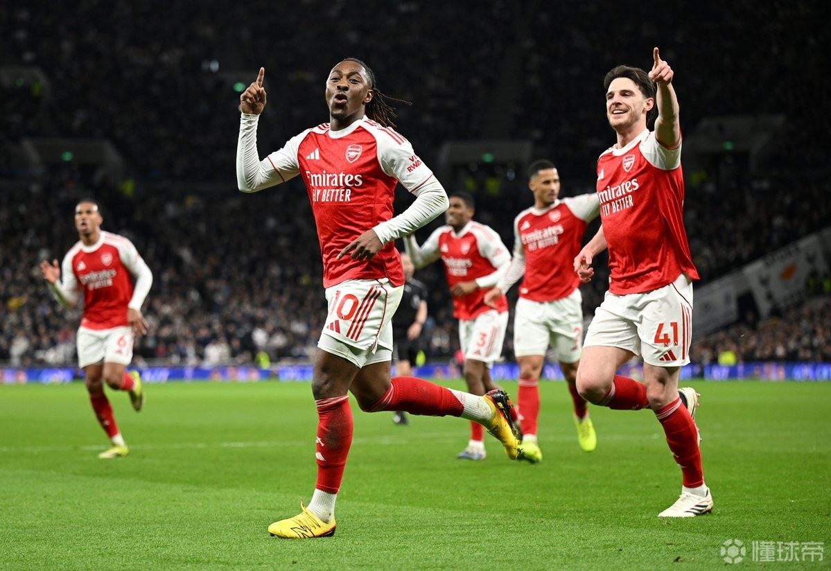 英超客战热刺取得四连胜，阿森纳是继曼联之后第二队