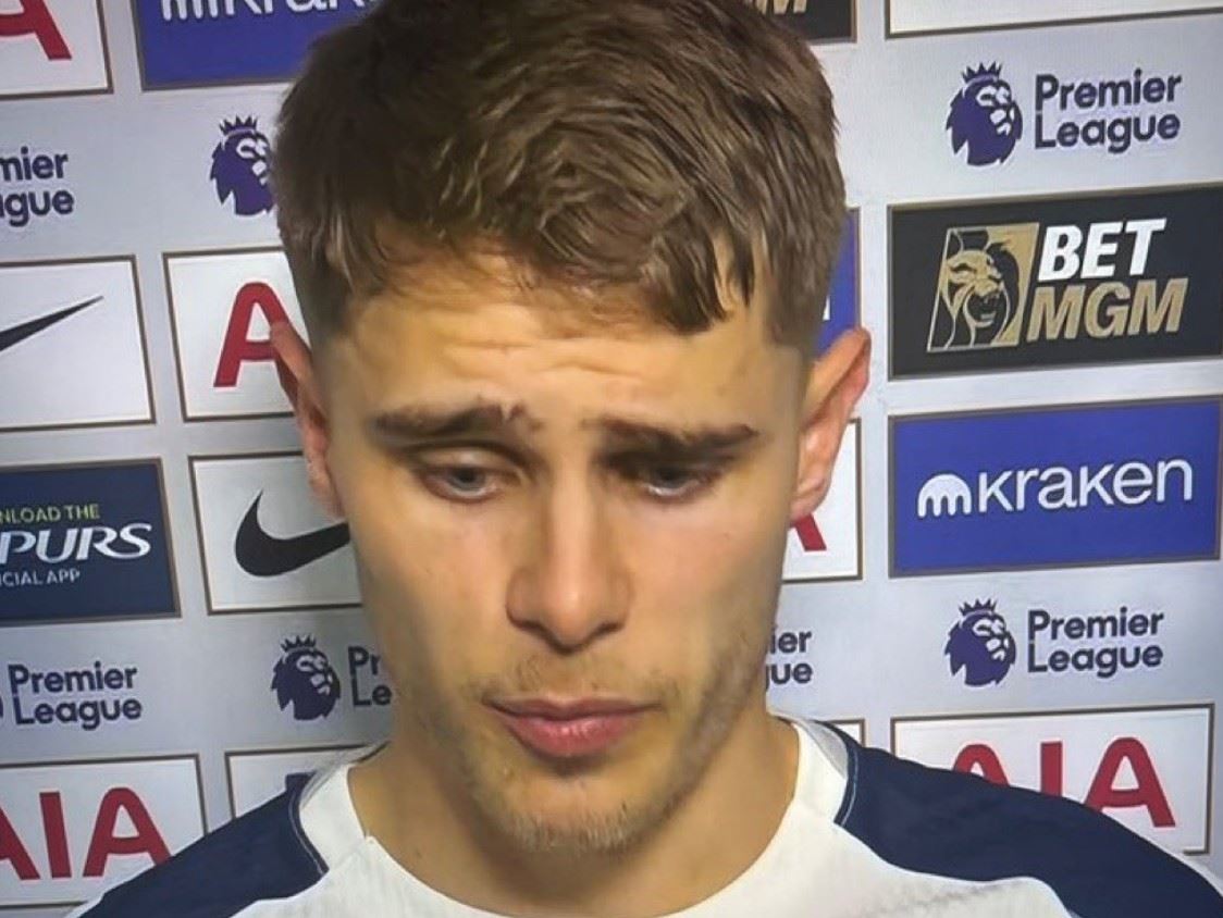 范德芬：今天阿森纳是更好的球队；我们需要赢球，专注下一场