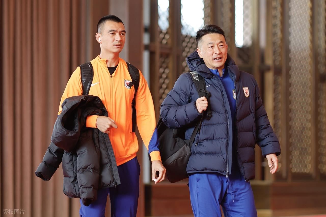 大反转？山东鲁能必走之人仍在队中，传闻一度被于根伟带到津门虎