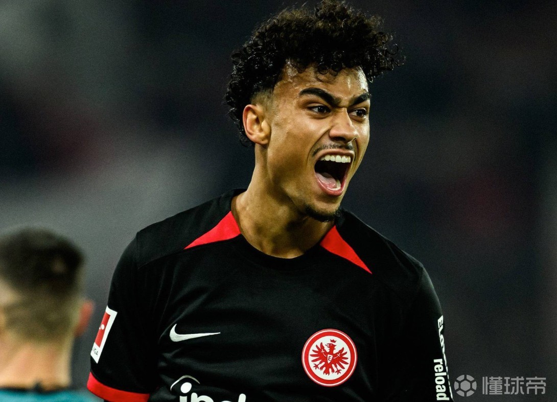 图片报：巴萨密切关注纳撒尼尔-布朗，法兰克福要价6500万欧