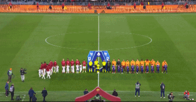 半场战报：罗马0-0克雷莫内塞，曼奇尼头球中框