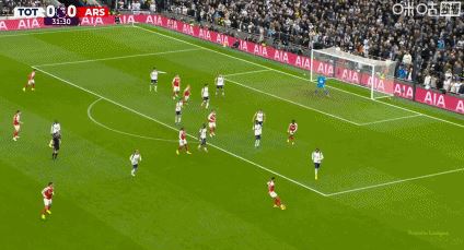 半场战报：热刺1-1阿森纳，埃泽、穆阿尼破门，赖斯送礼