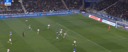 半场战报：斯特拉斯堡1-0里昂，戈多破门，帕尼切利屡造险