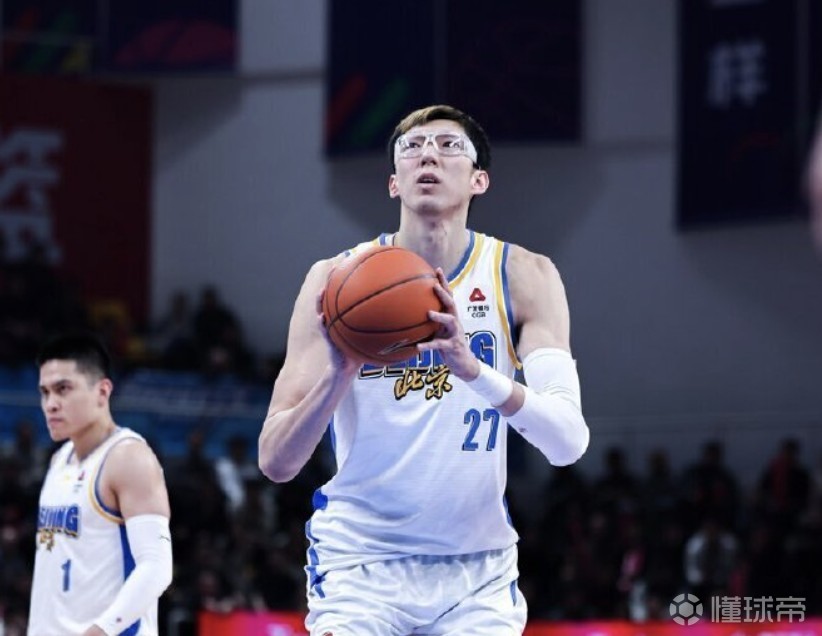 周琦：眼伤还需时间边打边恢复；麦基加盟后五个外援各有特点