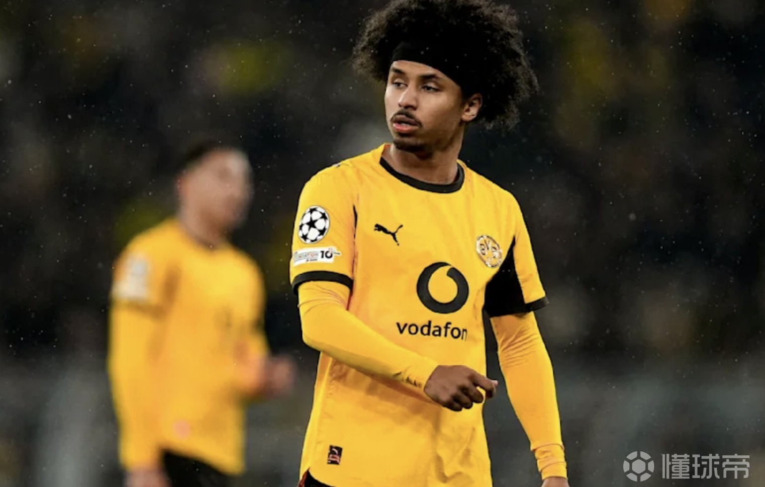 图片报：多特正在考虑要不要撤回给阿德耶米的续约报价